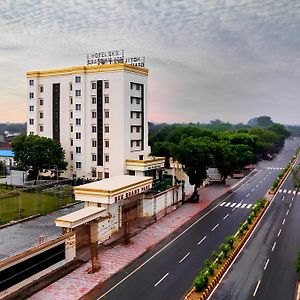 Hotel Sks Grand Palace-Vrindavan